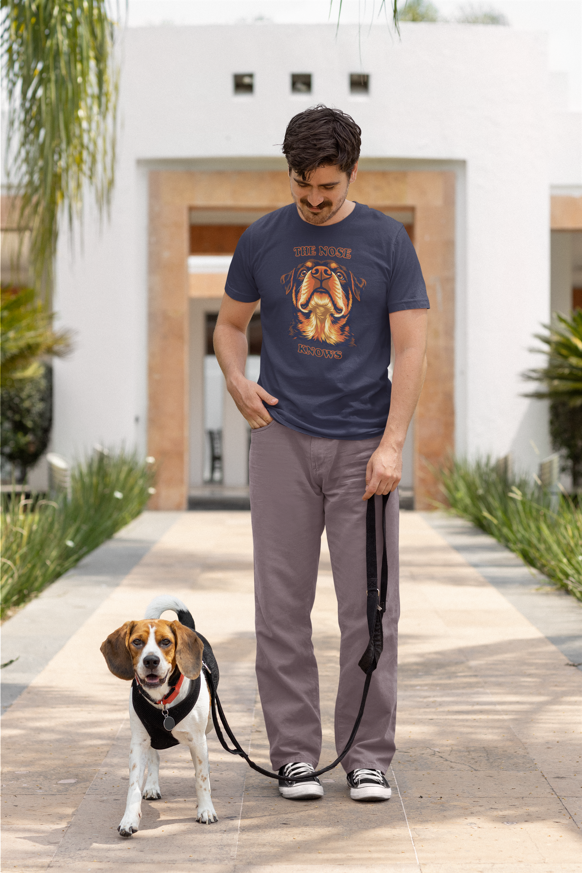 Rottweiler Lovers T-Shirt - "The Nose Knows"
