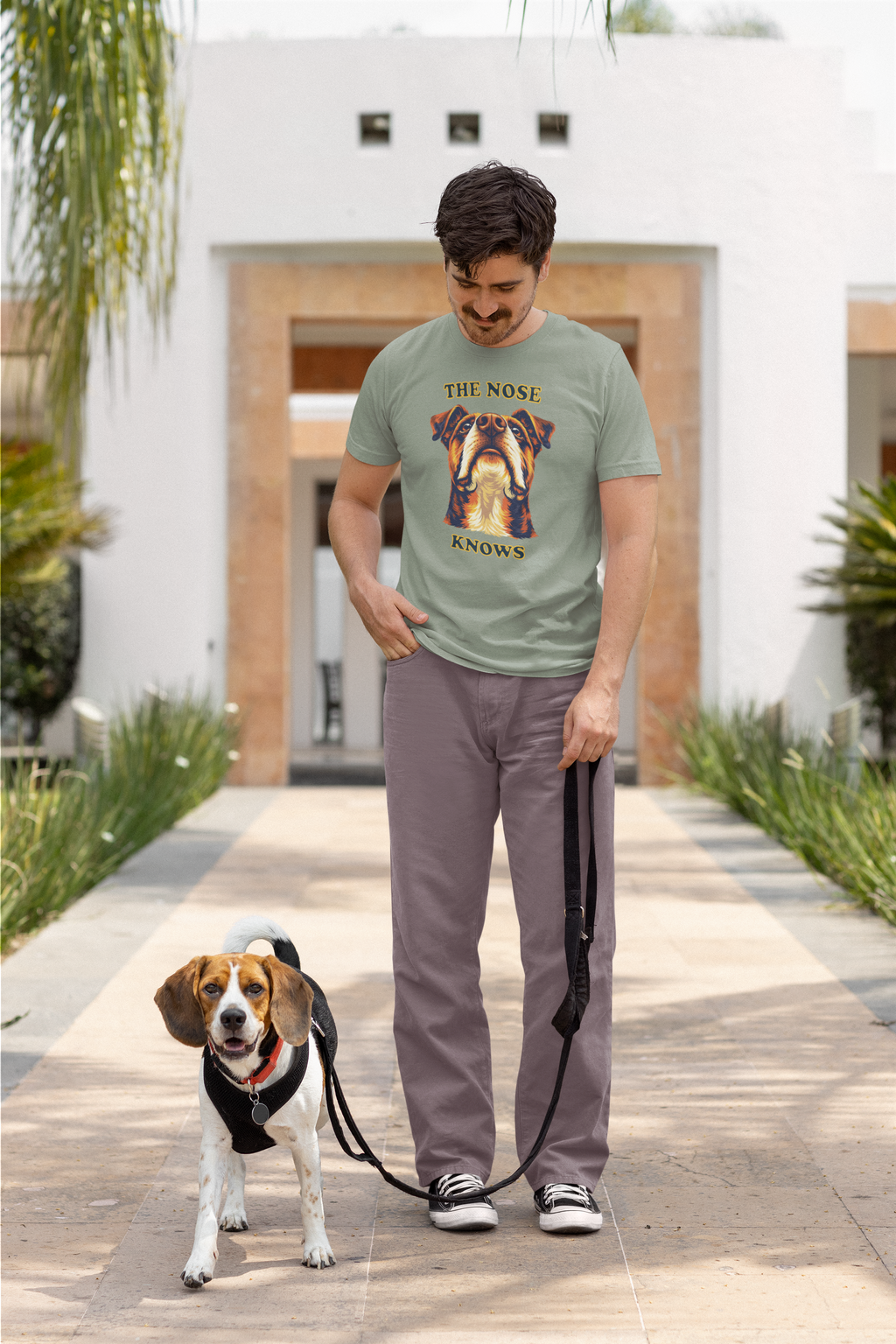 Boxer Lovers T-Shirt - "The Nose Knows"